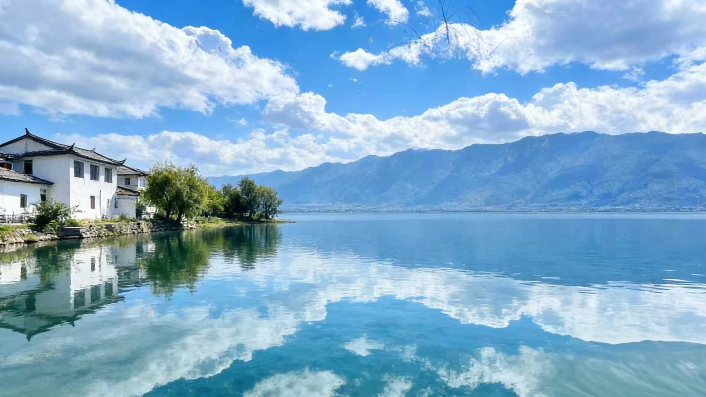 【春节嗨吃懒游-明星版】昆明大理丽江双飞一动6日游