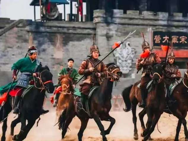 泰山、新大宋不夜城、济南三日游